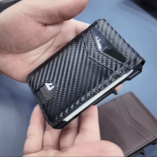 Minimalist Pop-Up Card Wallet - Maximum Capacity. Minimal Footprint.