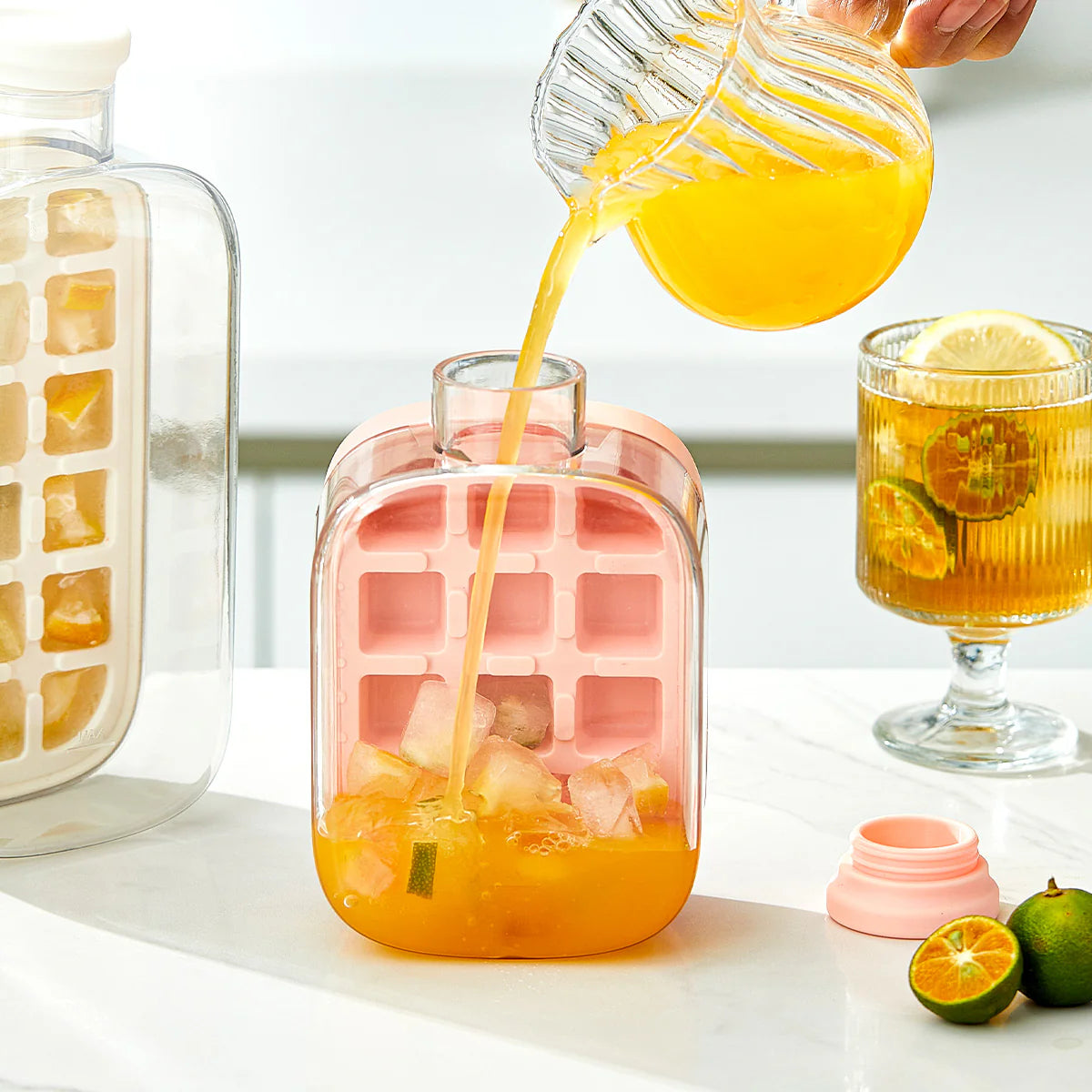 🆙2-IN-1 ICE BOTTLE — MAKE ICE, PRESS & DRINK